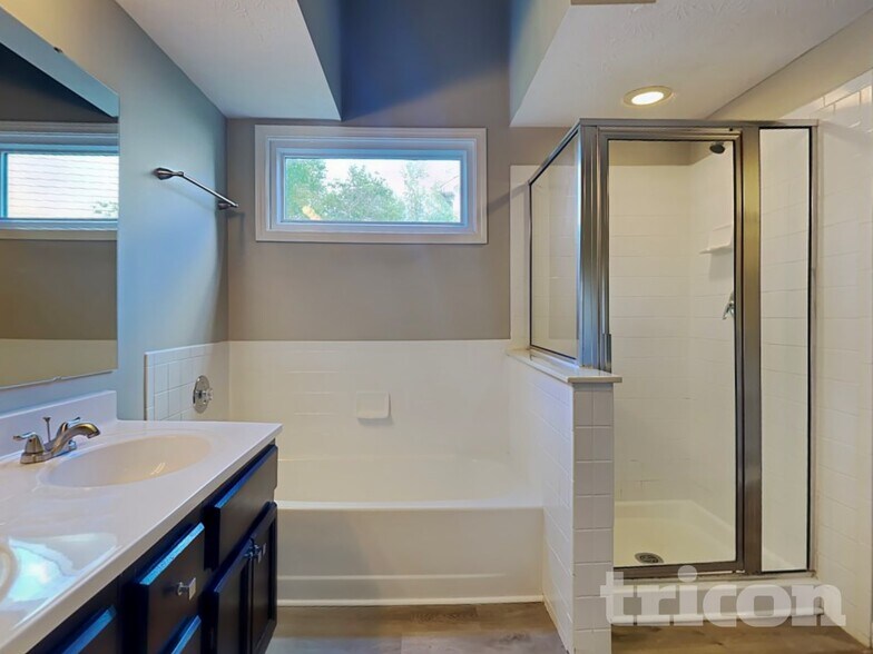 Building Photo - 3020 Sunmeadow Ct