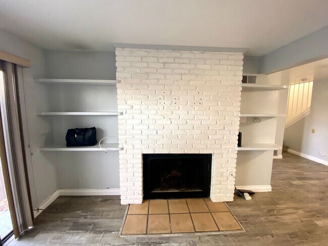 Building Photo - Welcome Home! Upgraded 2 Bedroom, 2.5 Bath...