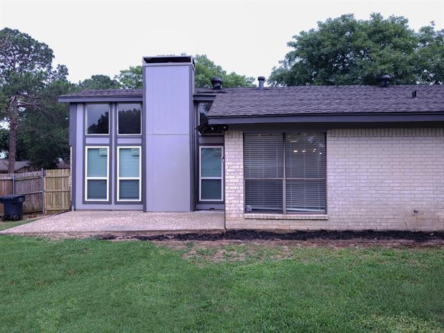 Building Photo - 7663 Blue Carriage Ct