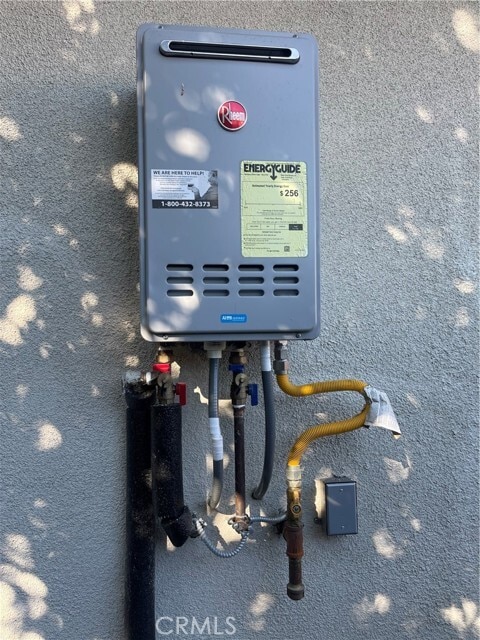 Building Photo - 9546 E Live Oak Ave