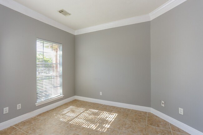 Building Photo - 1110 Cambrian Park Ct