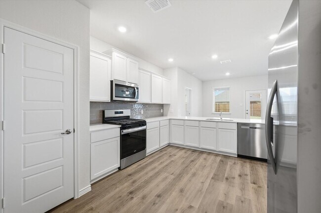 Building Photo - Beautiful New Construction 4 Bed/3 Bath with Upstairs Loft and Large Bonus Room!