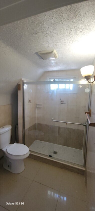 Building Photo - 40 Brookwood Dr