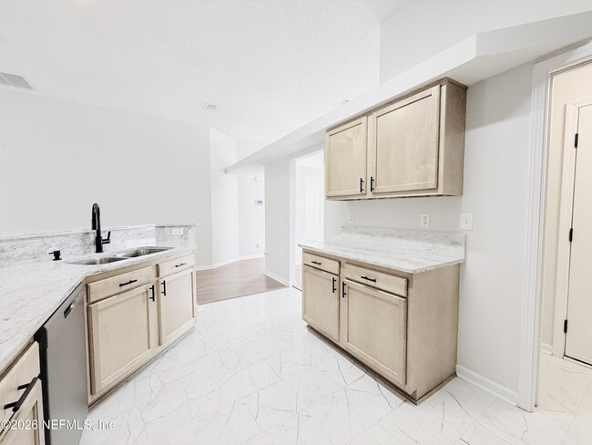 Building Photo - 8713 Star Leaf Rd N