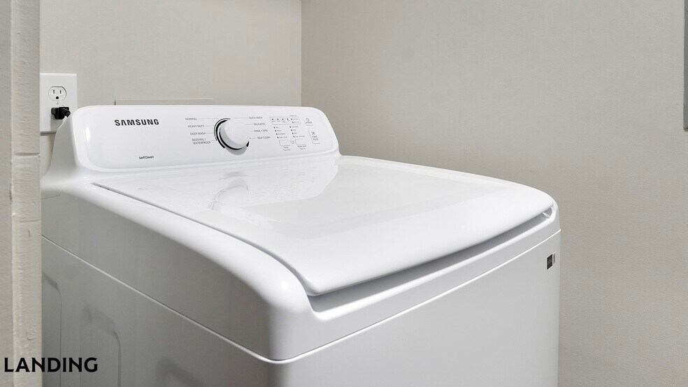 Building Photo - 49 Boulevard SE