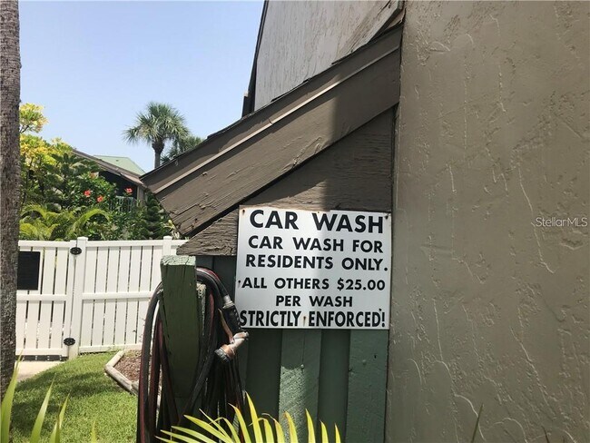 Building Photo - 1028 Apollo Beach Blvd