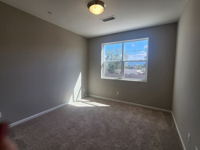 Building Photo - New Townhome in Minden for Rent