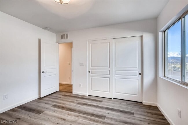 Building Photo - 8098 Misty Canyon Ave