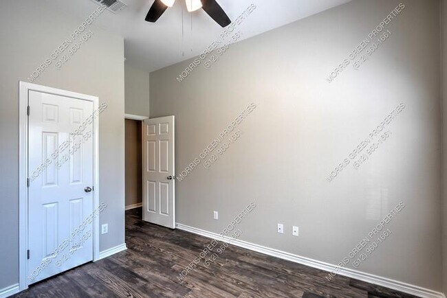 Building Photo - 138 Justin Leonard Dr