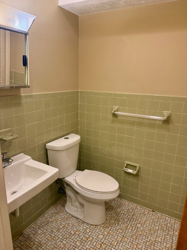 Building Photo - 2305 Adams Ave