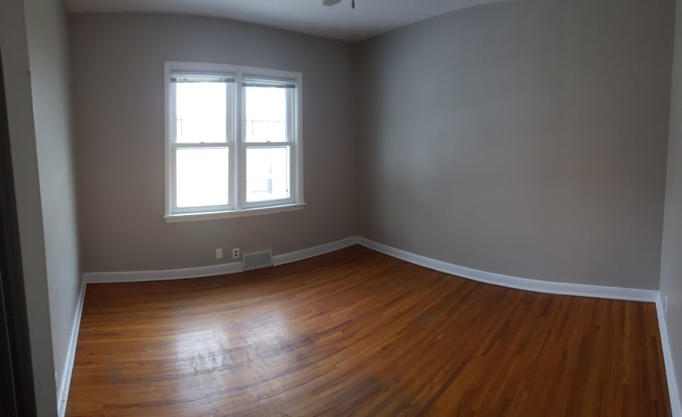 bedroom 1 - 4242 S 15th Ave