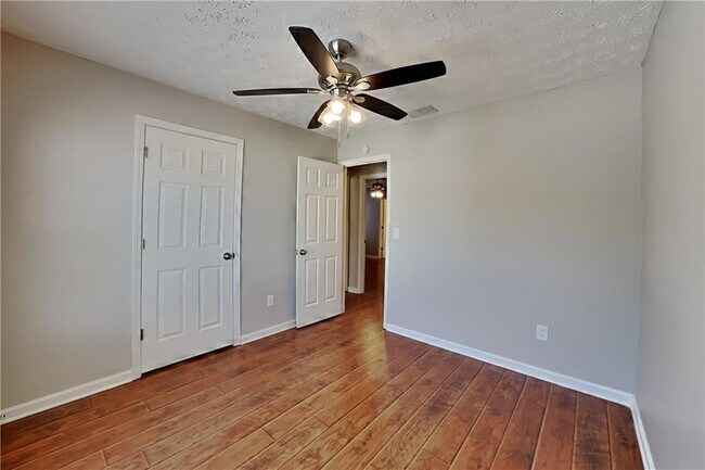 Building Photo - 3544 Willgrove Way