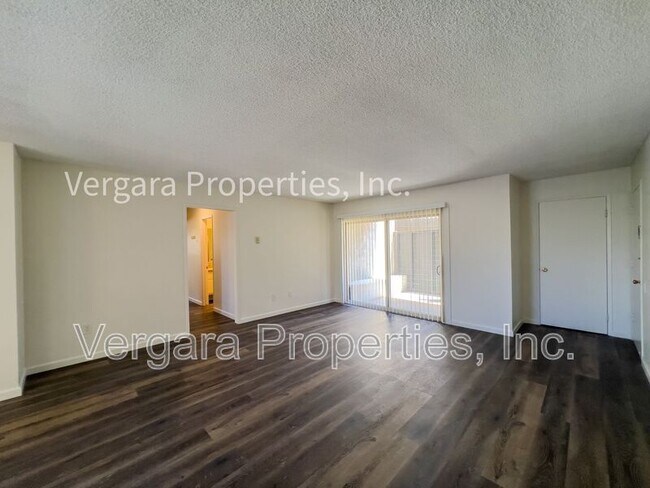 Building Photo - 2513 Ruhland Ave