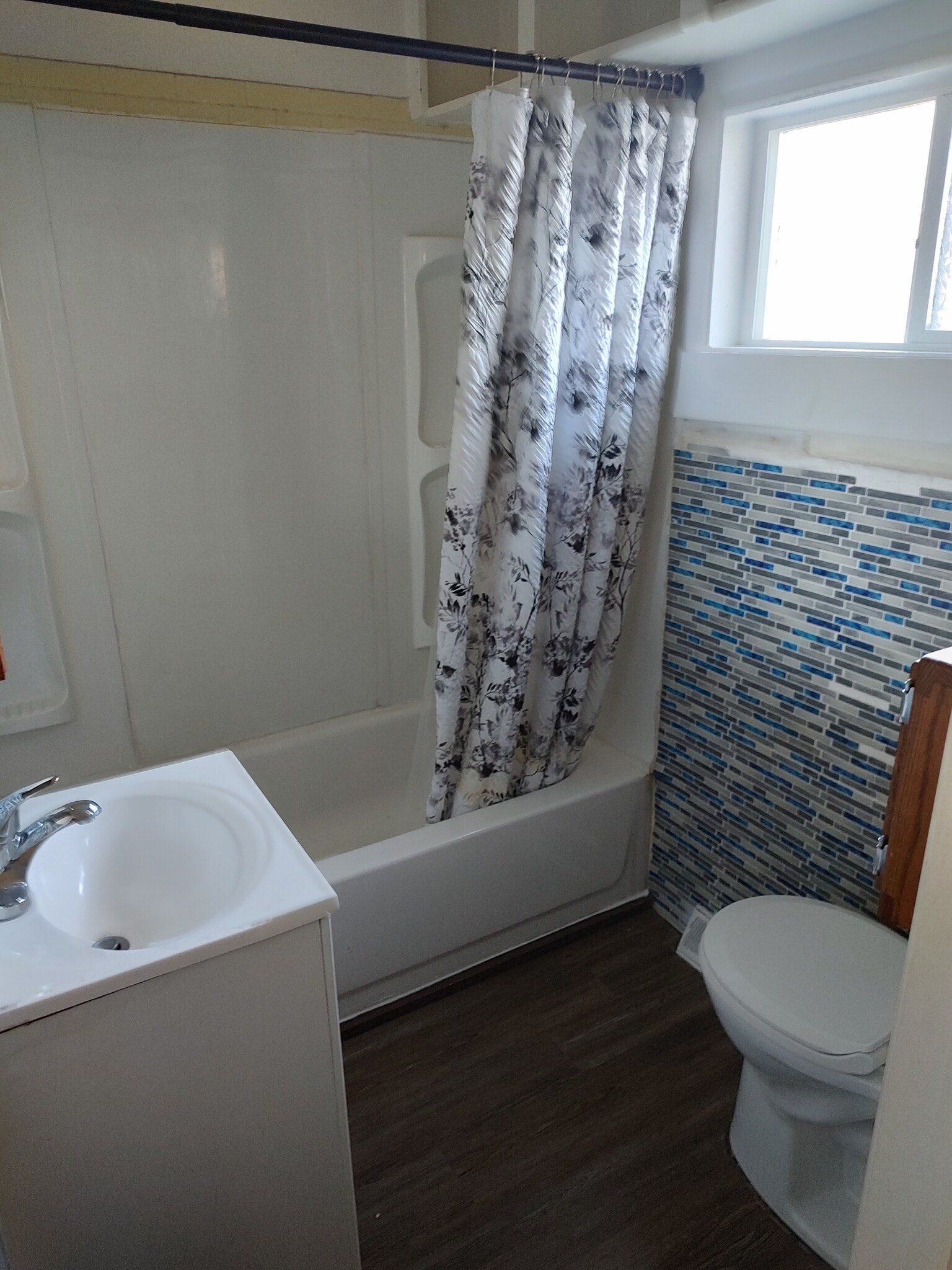 Building Photo - 7111 E 96th Ave