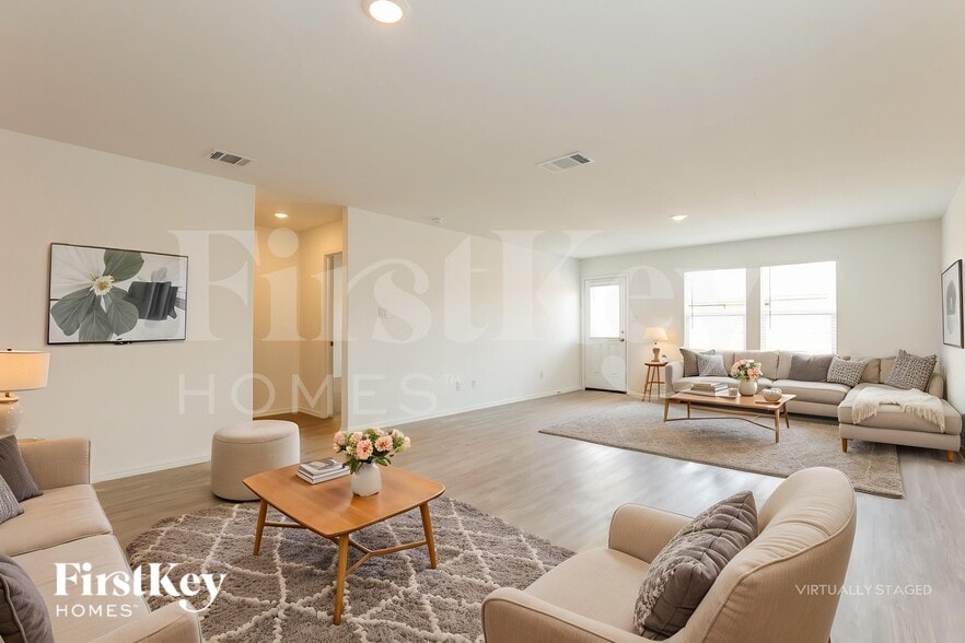 Building Photo - 10627 Erinita Way