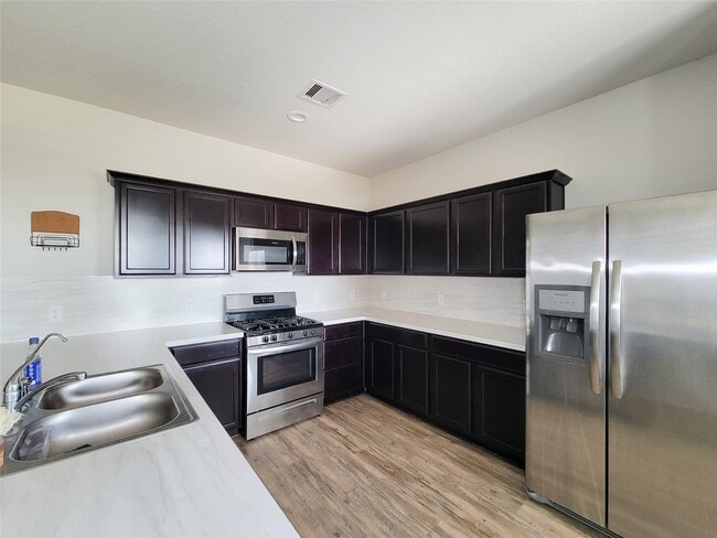 Building Photo - 21043 Iris Holly St