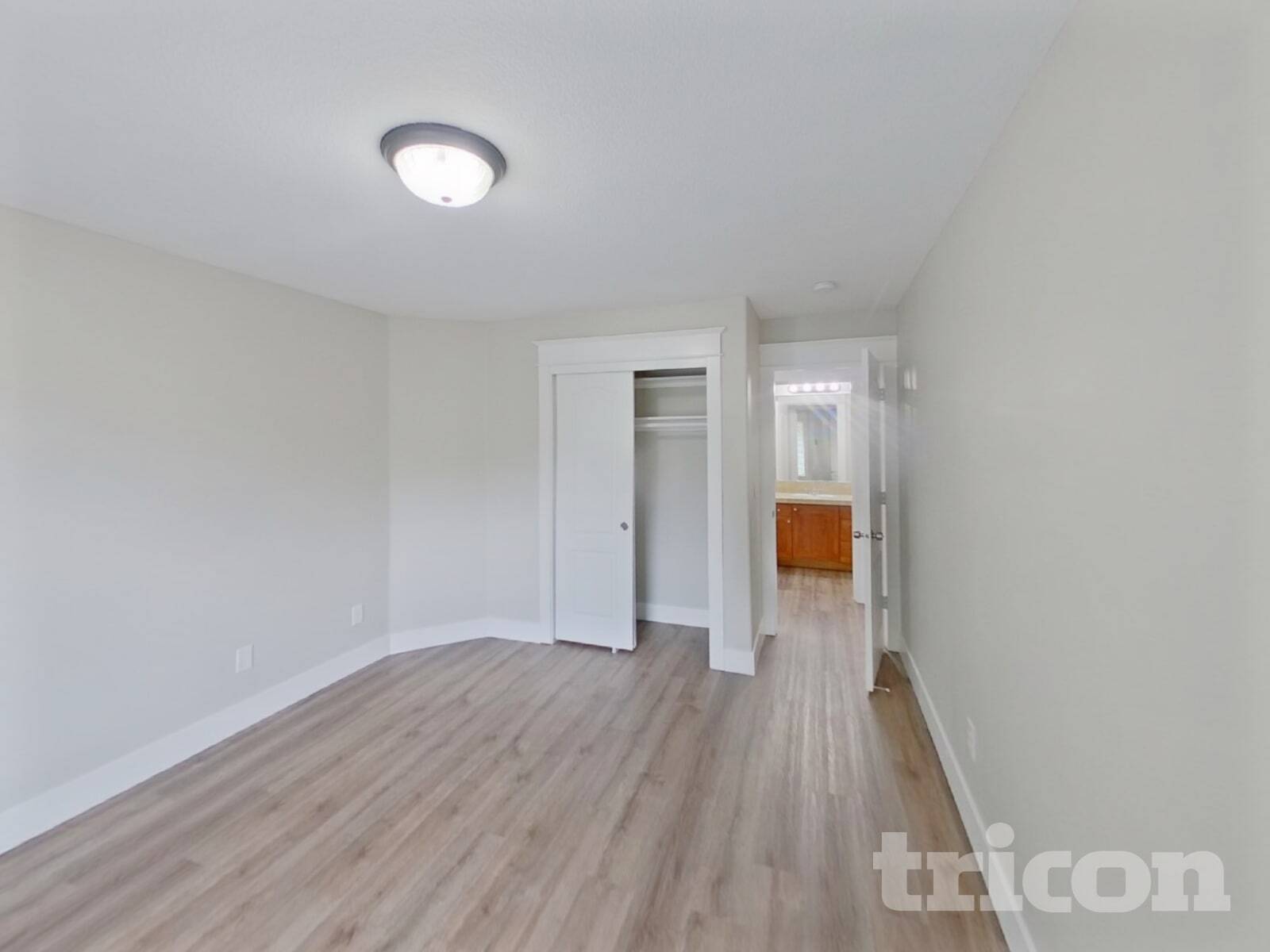 Building Photo - 15135 SW Tanner Ln