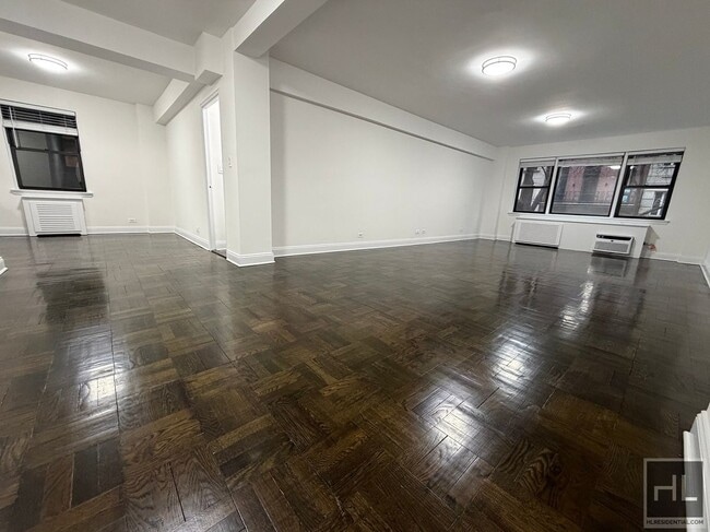 Building Photo - 20 Beekman Pl