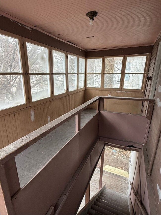 Building Photo - 1132 Monroe Ave