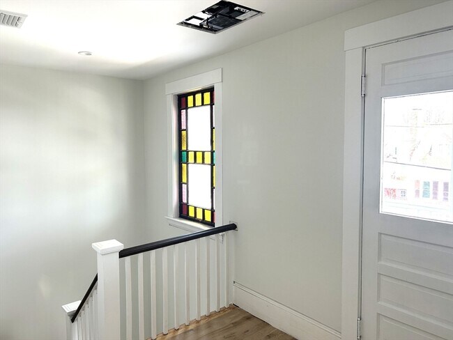 Building Photo - 42 Prospect St