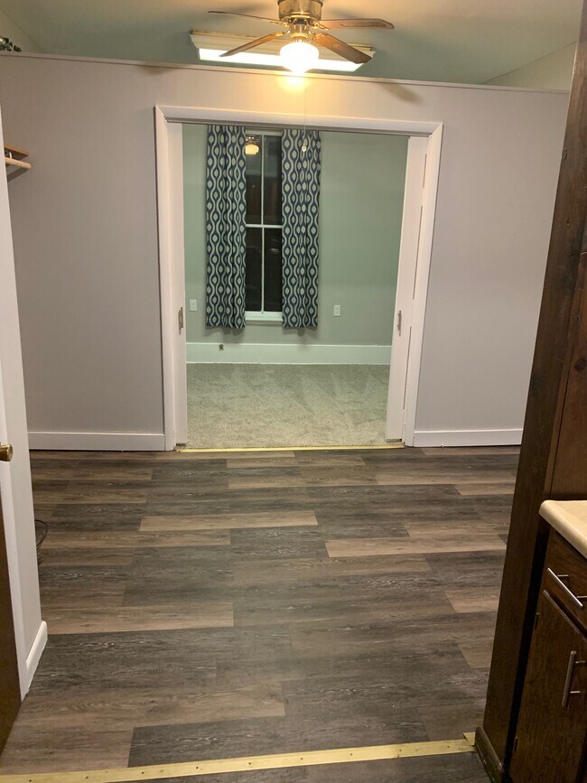 Building Photo - 29 Church St