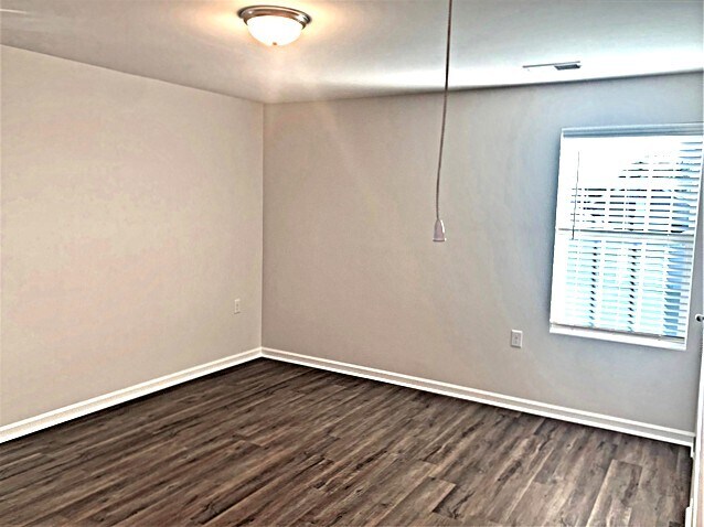 Building Photo - 7125 Spaniel Ct
