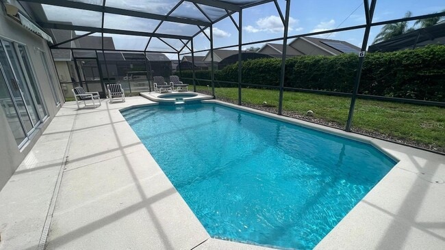 Building Photo - 16628 Palm Spring Dr