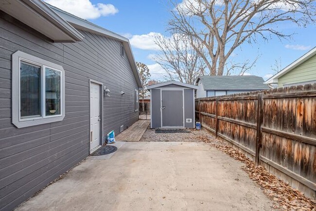 Building Photo - Beautiful Ranch-Style Home with Modern Ame...