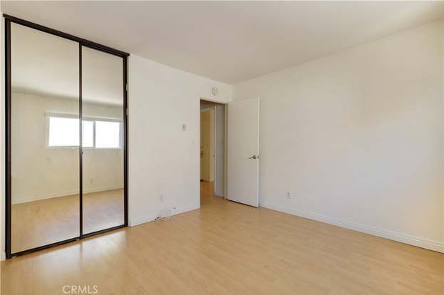 Building Photo - 972 Larrabee St