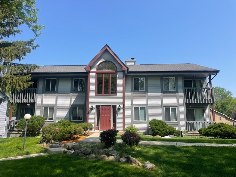 Building Photo - 6740 Jacobs Way