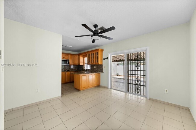 Building Photo - 13 SW 97th Pl