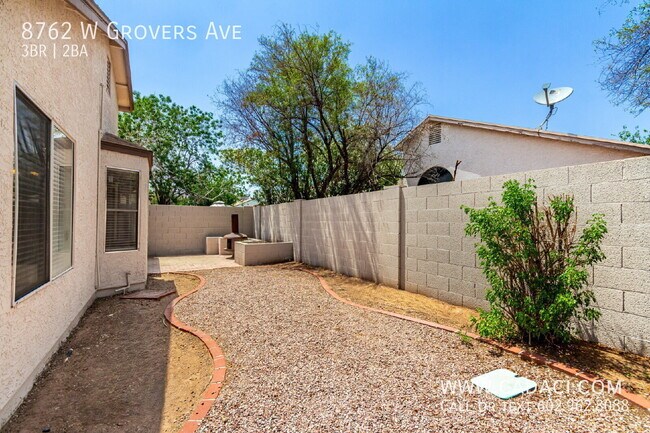 Building Photo - 8762 W Grovers Ave