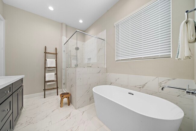 Building Photo - 2623 Huntington Creek Ln