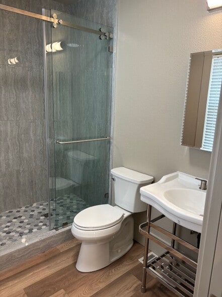 Master Bath - 529 Ridge St