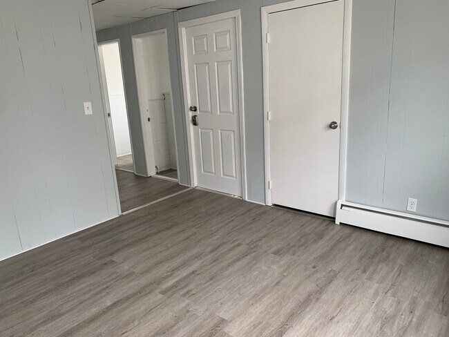 Building Photo - 44 Bemis Rd