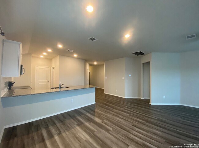 Building Photo - 10410 Waverunner-