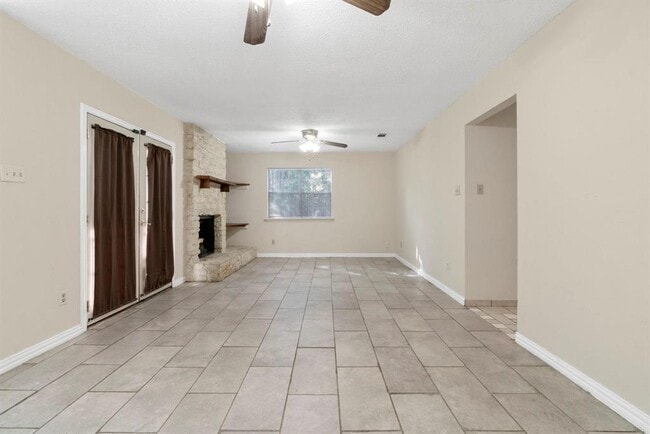 Building Photo - 7703 Peaceful Hill Ln