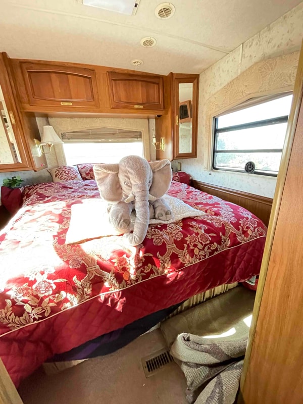 Building Photo - 1140 E Arques Ave