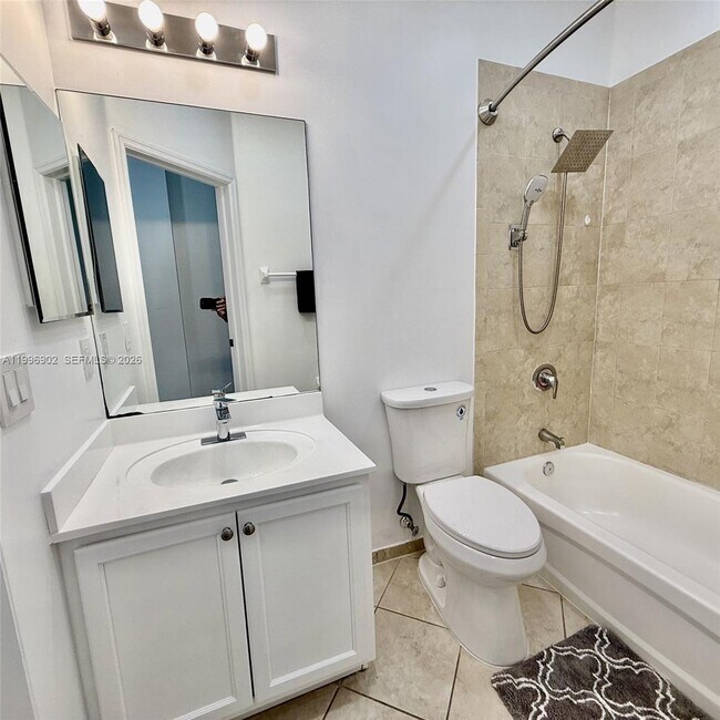 Building Photo - 11503 NW 89th St