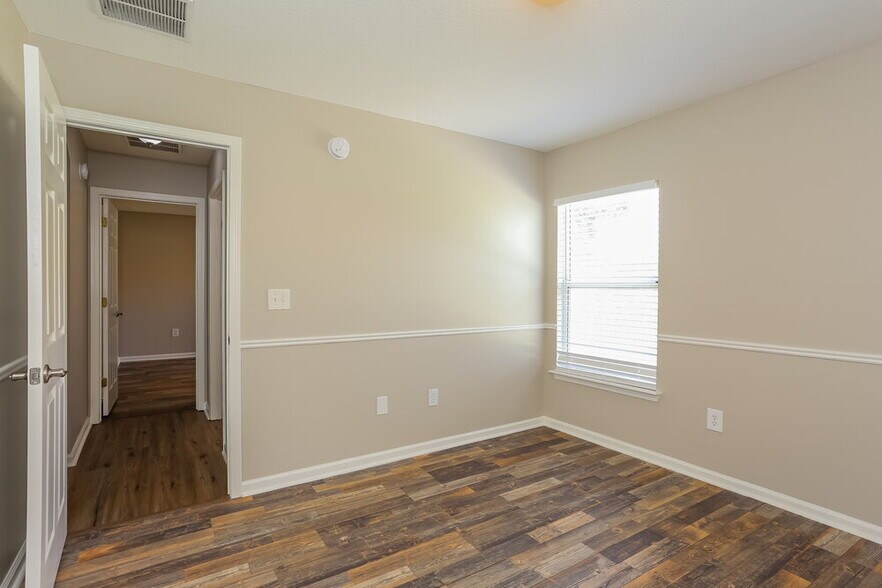Building Photo - 1333 Grey Feather Ln