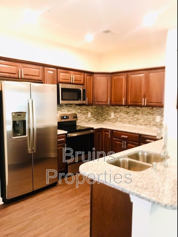 Building Photo - 2606 Pennoak Way