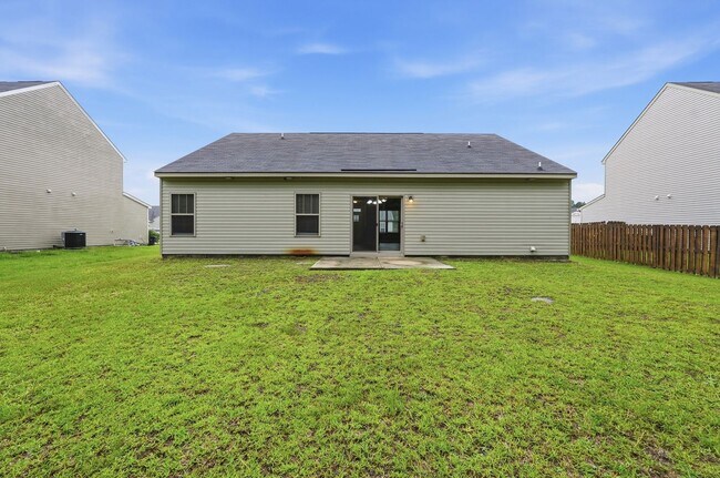 Building Photo - 217 Timberlake Dr
