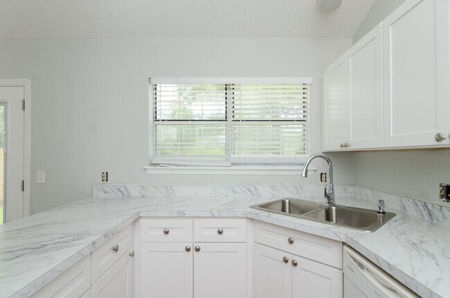 Building Photo - 4312 Watson Dr