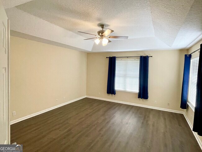 Building Photo - 1024 Greenwillow Dr
