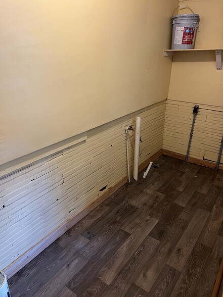 Laundry Room - 607 John D Shaw St