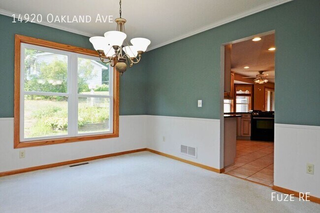 Building Photo - 14920 Oakland Ave