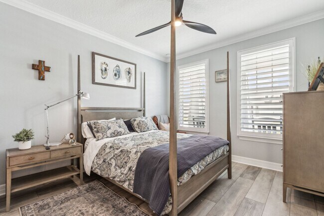 Building Photo - Discover the Ideal 55+ Lifestyle in Your N...