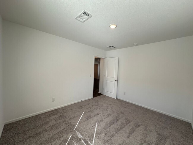 Building Photo - Beautiful 2024 Build 3 Bedroom Home- Move In Special! $800 off 1st Month's Rent. $300 off 2nd and...