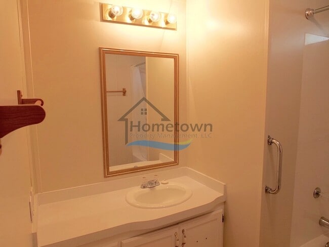 Building Photo - Beautiful 2 Bed 1 Bath Mobile Home in Sagle!