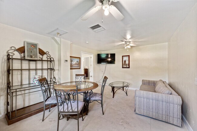 Building Photo - 13717 E Citrus Dr